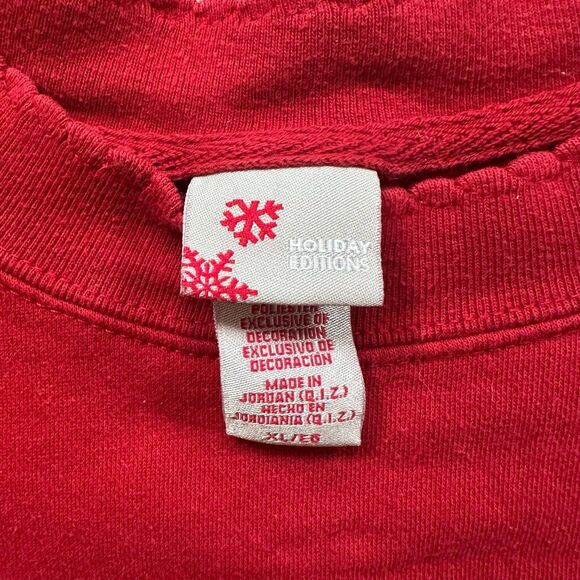 Holiday Editions Red Christmas Sweatshirt XL – Ice Skating Dog, Cat & Penguin - Picture 4 of 8